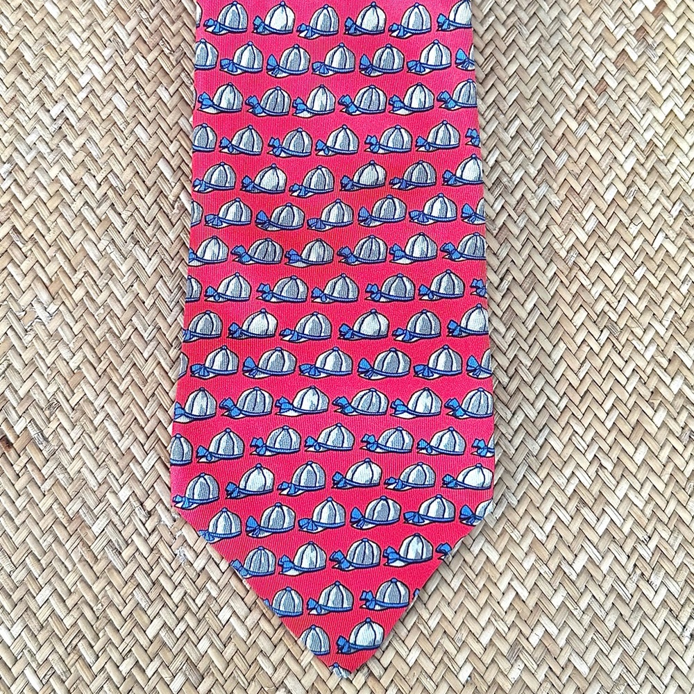 Hermes Men’s Red and Blue Patterned Neck Tie